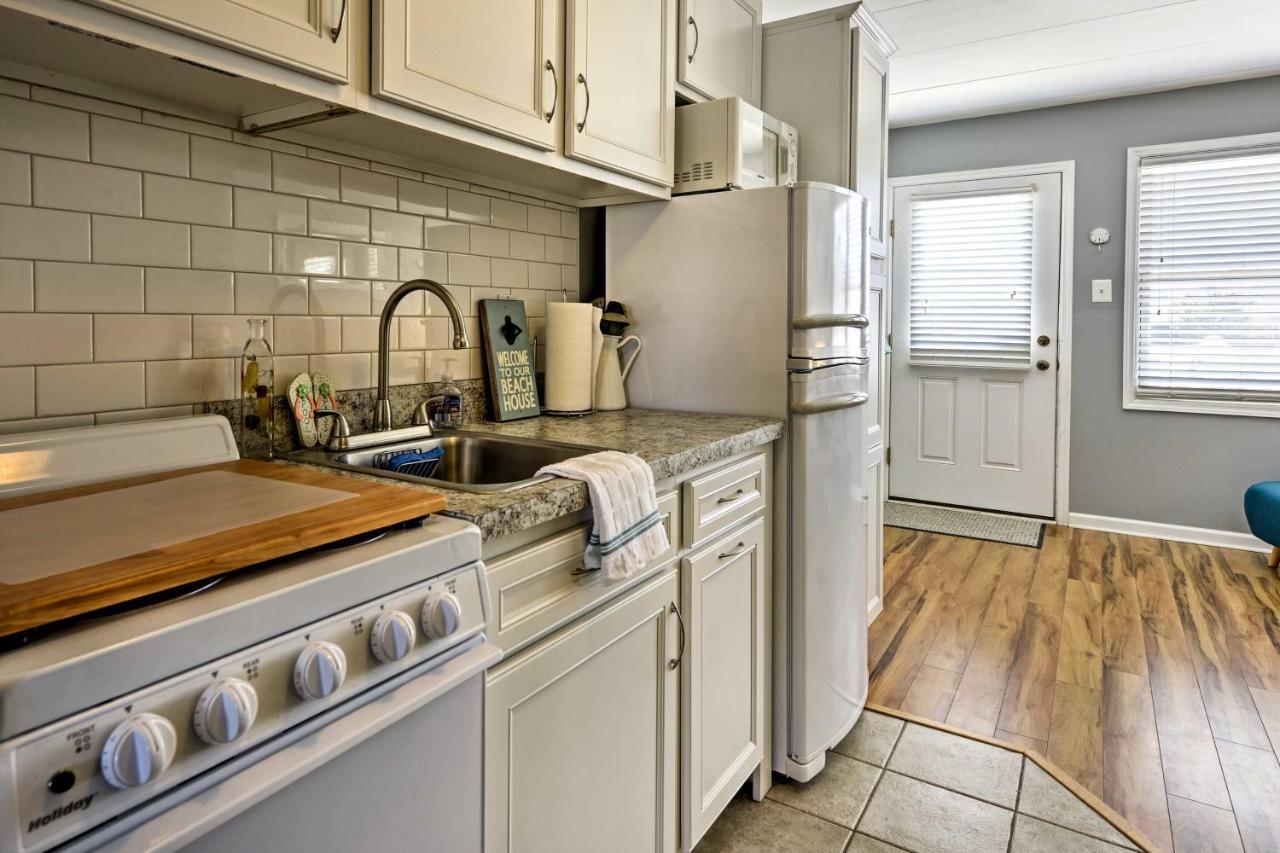 North Wildwood Condo With Pool, Walk To Boardwalk! Eksteriør billede